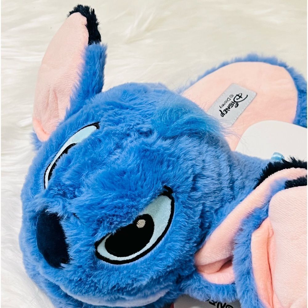 Disney's Lilo & Stitch 3D Slippers - Picture 9 of 9